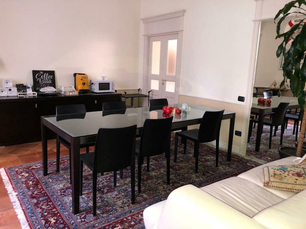Bianca Suite B&B ซาแลร์โน ภายนอก รูปภาพ