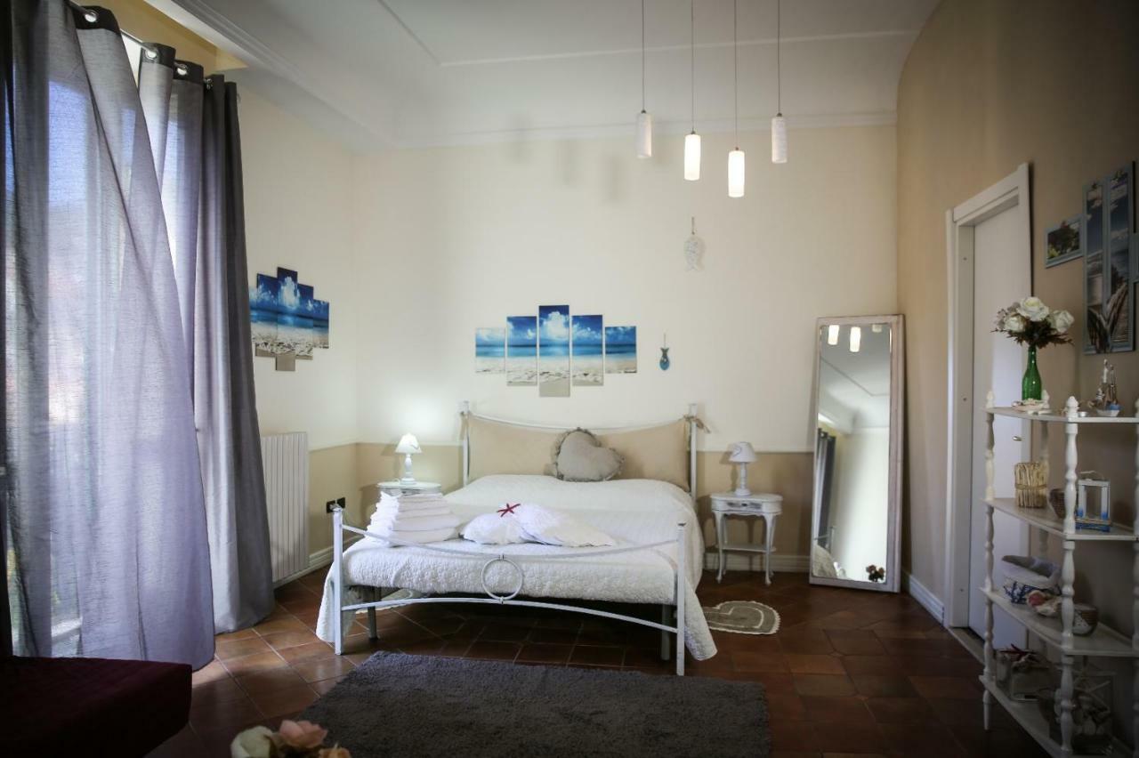 Bianca Suite B&B ซาแลร์โน ภายนอก รูปภาพ